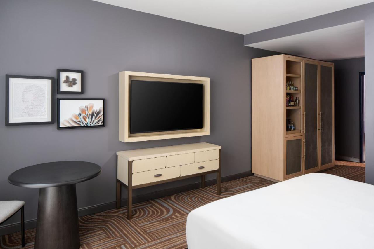 Hotel Trilith Guesthouse, Fayetteville, Ga, A Tribute Portfolio